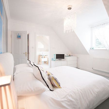 Pinewood Lodge Canford Cliffs Extérieur photo